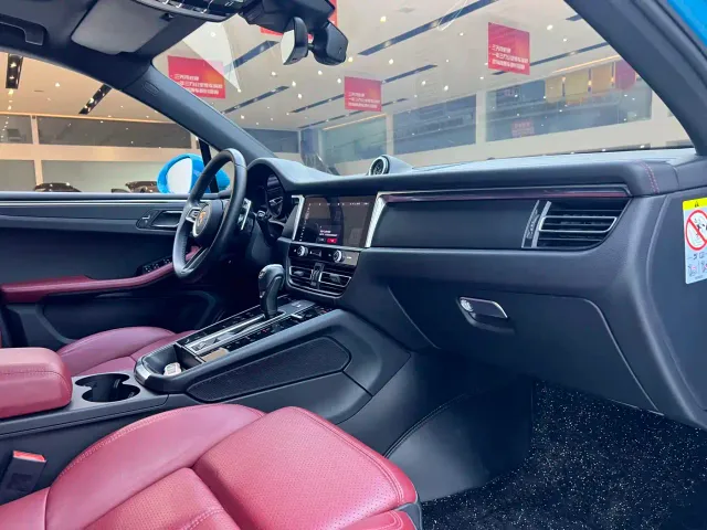 Porsche Macan — Фото автомобиля 11