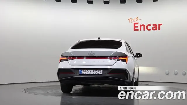 Hyundai Avante CN7 — Фото автомобиля 4