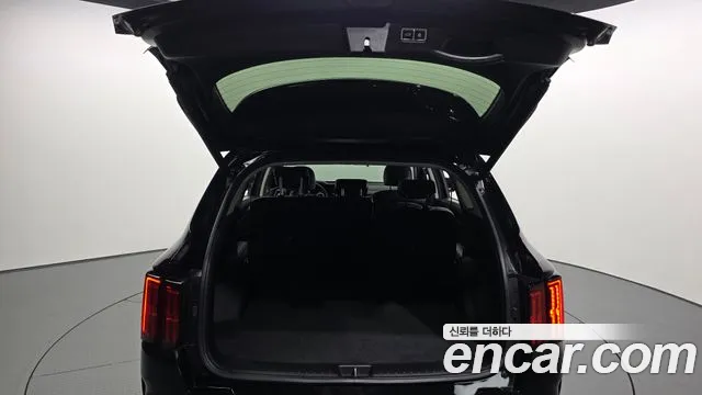 Kia Sorento Sorento 4-е поколение Дизель 2.2 2WD — Фото автомобиля 8