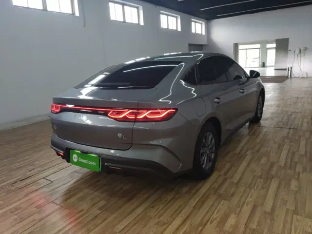 BYD Qin L — Фото автомобиля 6