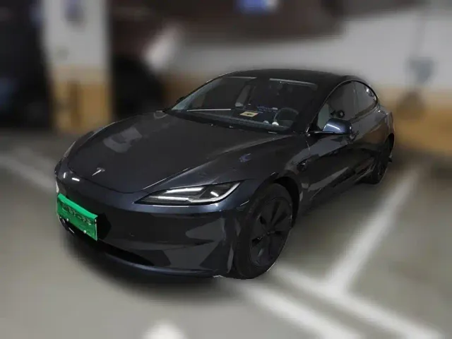 Фотография автомобиля — Tesla Model 3