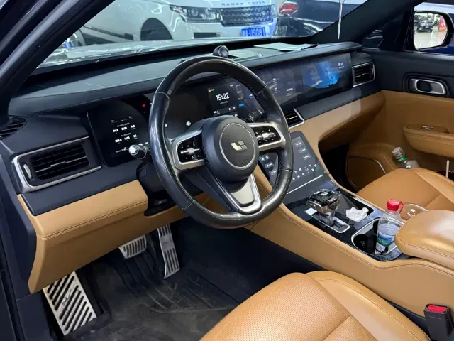 Li Auto ONE — Фото автомобиля 7