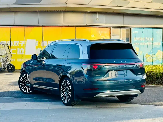 Aito M9 — Фото автомобиля 3