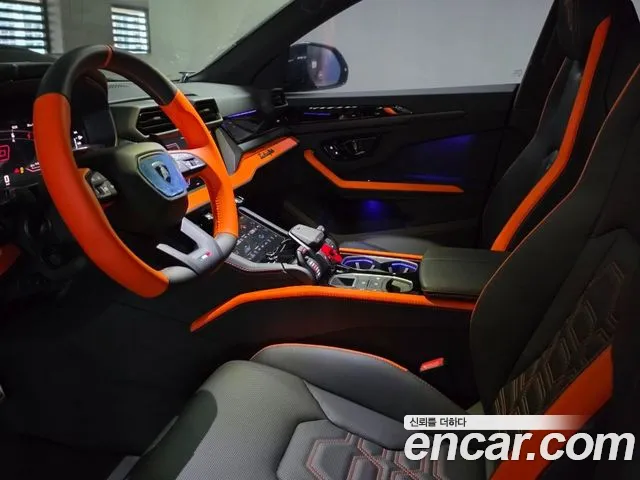 Lamborghini Urus — Фото автомобиля 7