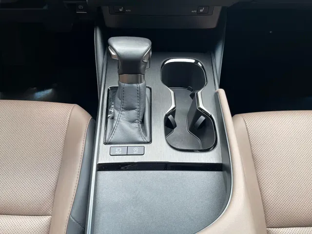 Lexus ES — Фото автомобиля 8