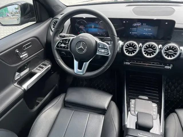 Mercedes-Benz EQB — Фото автомобиля 14