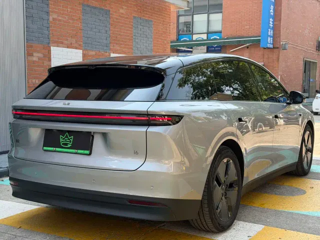 Li Auto i6 — Фото автомобиля 13
