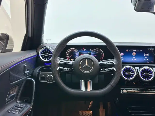 Mercedes-Benz A-Class — Фото автомобиля 18