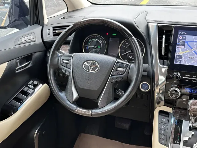 Toyota Vellfire — Фото автомобиля 21