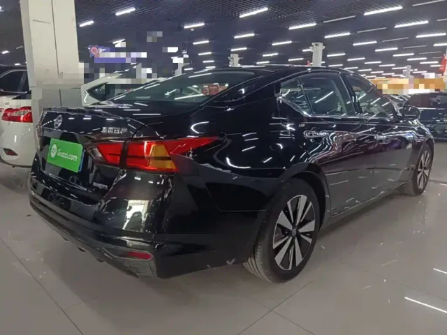 Nissan Teana — Фото автомобиля 6