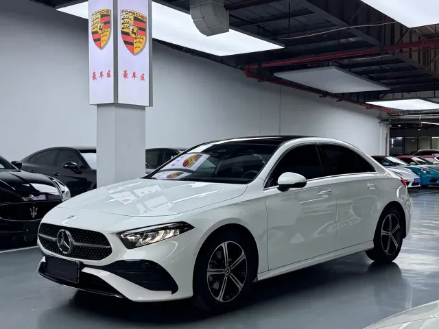 Фотография автомобиля — Mercedes-Benz A-Class