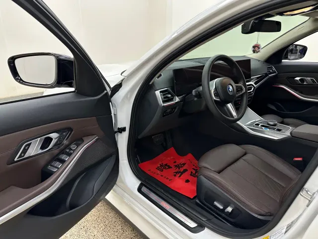 BMW i3 — Фото автомобиля 13