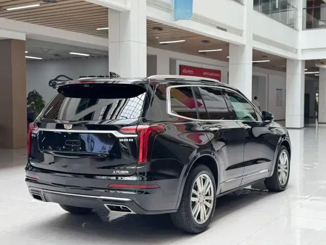 Cadillac XT6 — Фото автомобиля 5