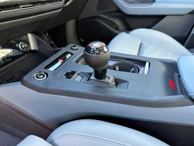Audi Q6L e-tron — Фото автомобиля 12
