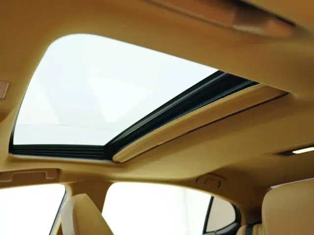 Lexus ES — Фото автомобиля 11