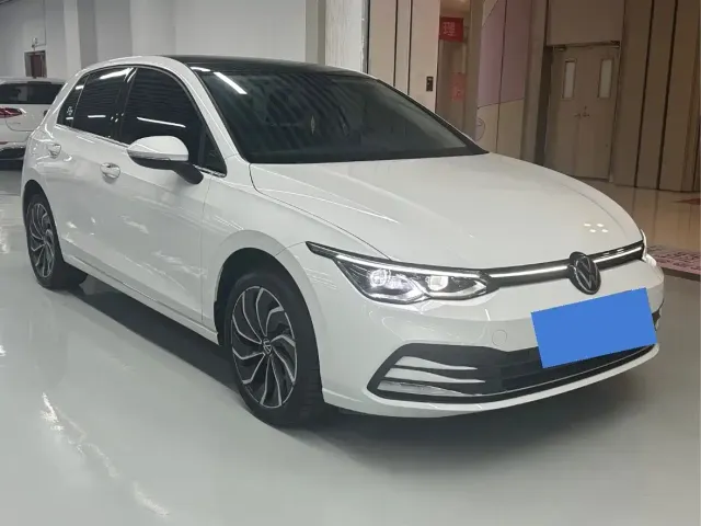 Volkswagen Golf — Фото автомобиля 3