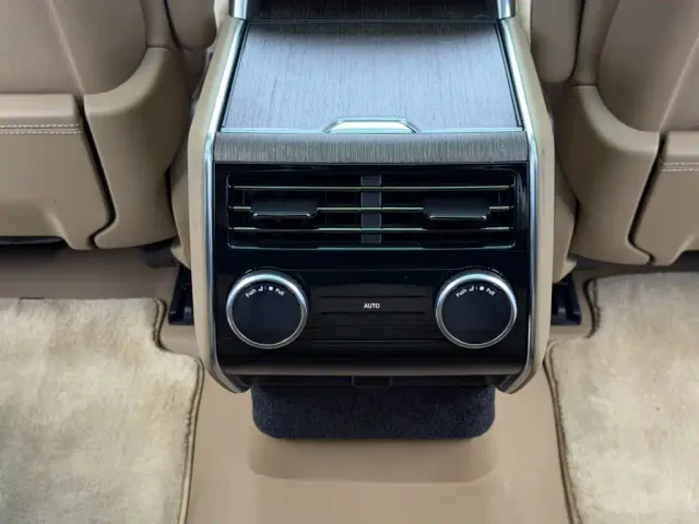 Land Rover Range Rover — Фото автомобиля 16