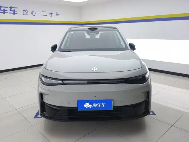 Leapmotor C10 — Фото автомобиля 2