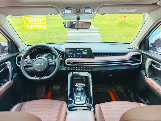 Kia Sportage — Фото автомобиля 5