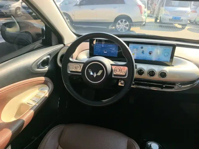 Wuling Bingo — Фото автомобиля 10
