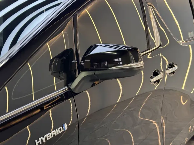 Toyota Alphard — Фото автомобиля 4