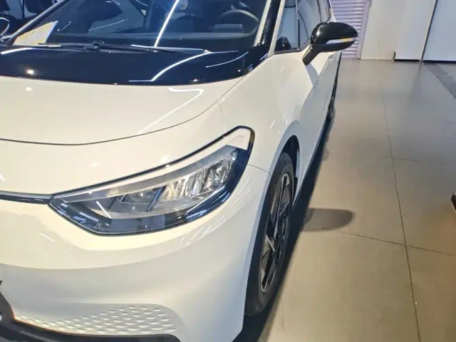 Volkswagen ID.3 — Фото автомобиля 23