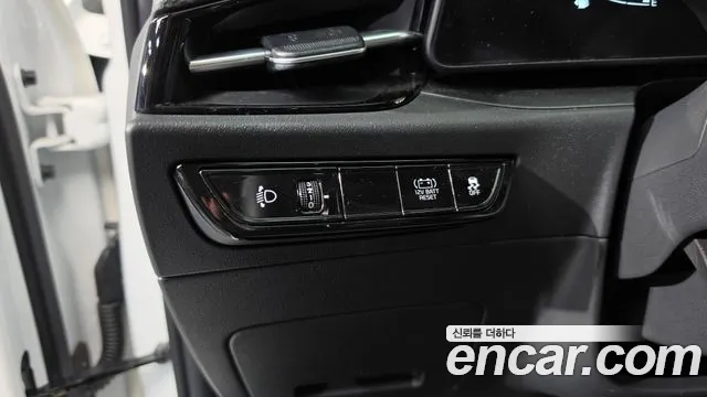 Kia Niro The All New — Фото автомобиля 29
