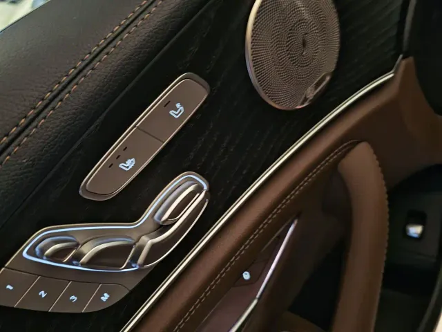 Mercedes-Benz E-Class — Фото автомобиля 10