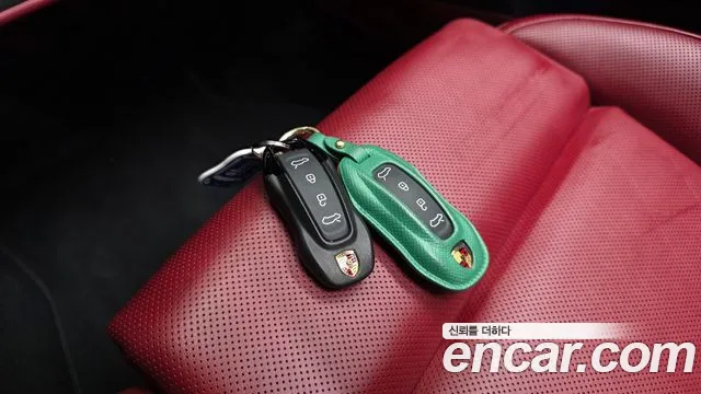 Porsche Macan Electric — Фото автомобиля 22