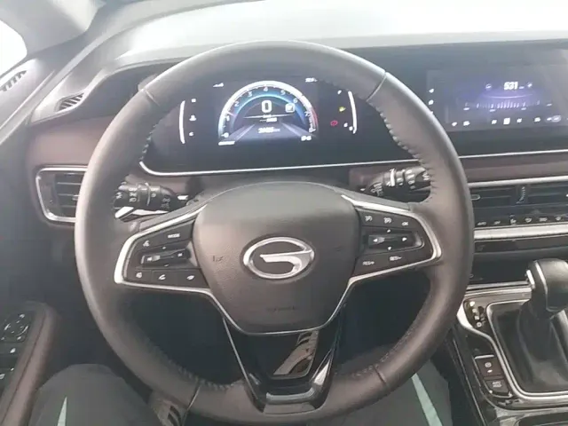 GAC Trumpchi M6 — Фото автомобиля 10