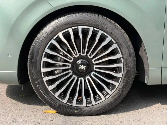 IM Motors LS8 — Фото автомобиля 20