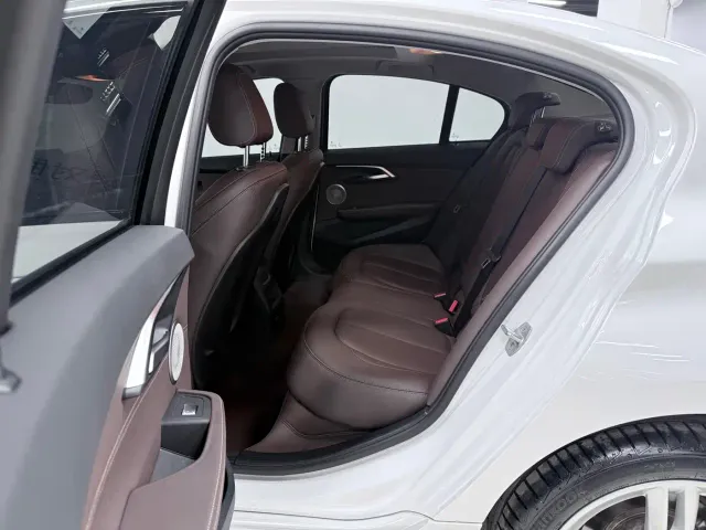 BMW 1 Series — Фото автомобиля 13
