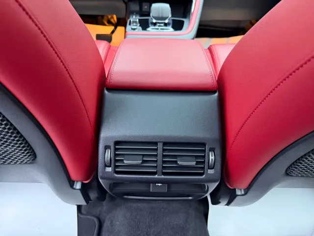 Jaguar E-PACE — Фото автомобиля 20