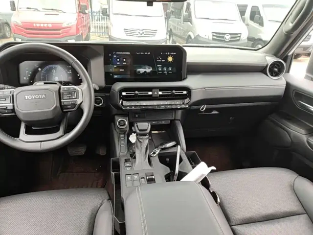 Toyota Prado — Фото автомобиля 9