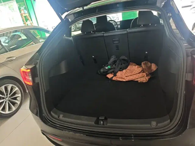 Tesla Model Y 2023 Rear-Wheel Drive Edition — Фото автомобиля 18