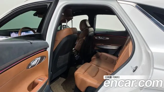 Genesis GV70 — Фото автомобиля 17