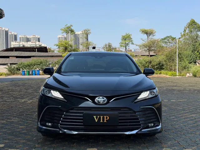 Toyota Camry — Фото автомобиля 2