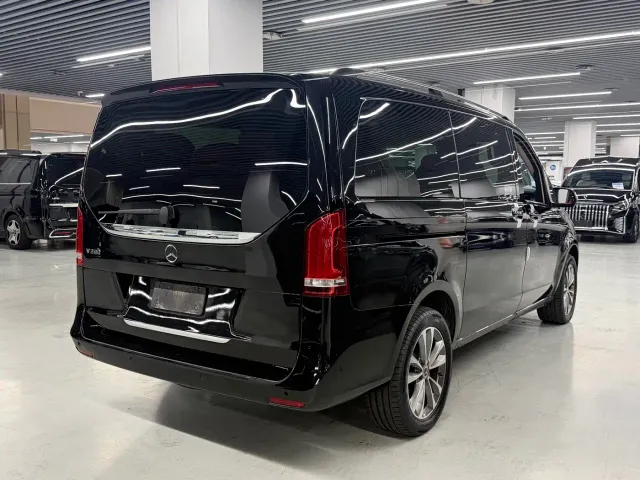 Mercedes-Benz V-Class — Фото автомобиля 14