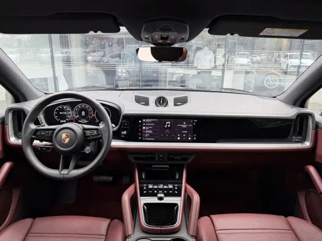 Porsche Cayenne — Фото автомобиля 5