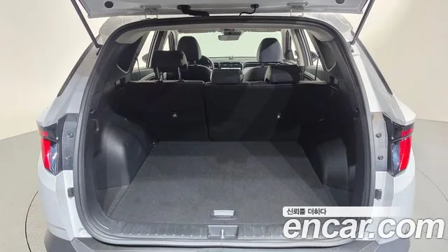 Hyundai Tucson Tucson (NX4) Бензин 1.6 турбо 2WD — Фото автомобиля 13