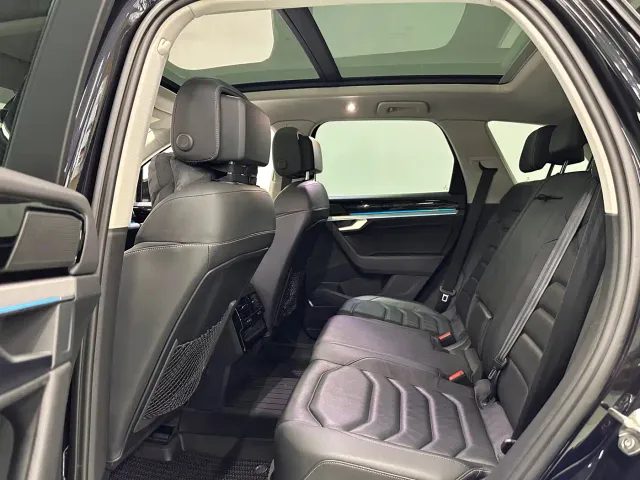 Volkswagen Touareg — Фото автомобиля 25