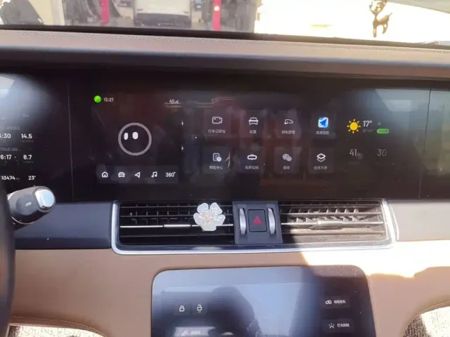 Li Auto ONE — Фото автомобиля 12