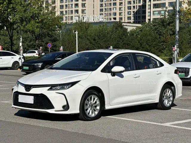 Фотография автомобиля — Toyota Corolla