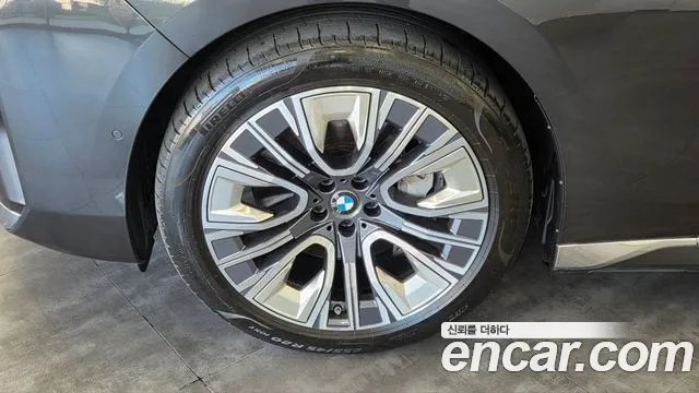 BMW 7 Series G70 — Фото автомобиля 5
