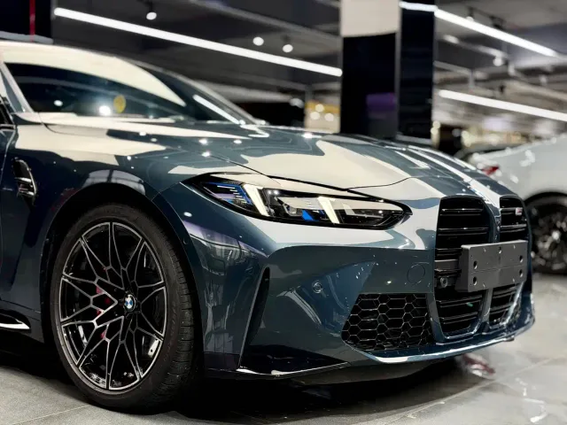 BMW M4 — Фото автомобиля 4