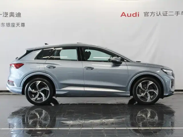 Audi Q4 e-tron — Фото автомобиля 5