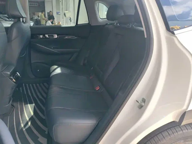 Geely Galaxy E5 — Фото автомобиля 16