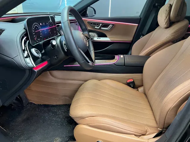 Mercedes-Benz E-Class — Фото автомобиля 4