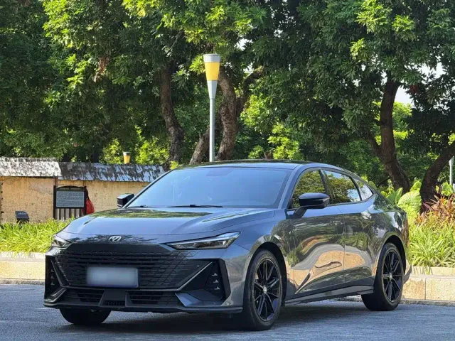 Фотография автомобиля — Changan UNI-V