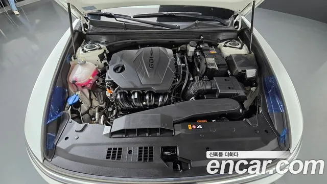 Hyundai Grandeur Grandeur (GN7) 2.5 Бензин 2WD — Фото автомобиля 5